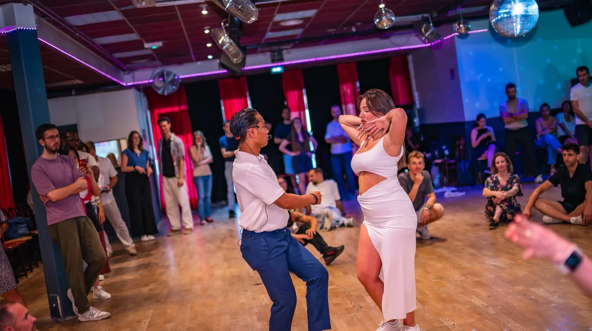 Les styles de bachata expliqués : moderne, sensuelle, dominicaine
